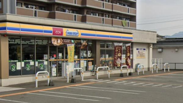 ロータス　ミニストップ筑紫野塔原店（コンビニ）／651m　