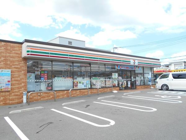 ラパン　セブンイレブン博多春町3丁目店（コンビニ）／386m　