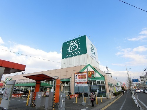 ヴィータ・コモド　サニー那珂川店（スーパー）／526m　