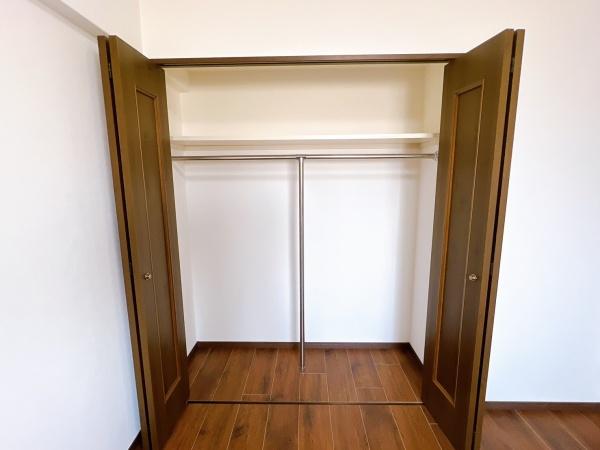 ダイアパレスパークサイド春日　収納　