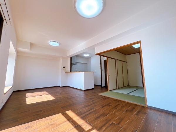 ダイアパレスパークサイド春日　リビング　