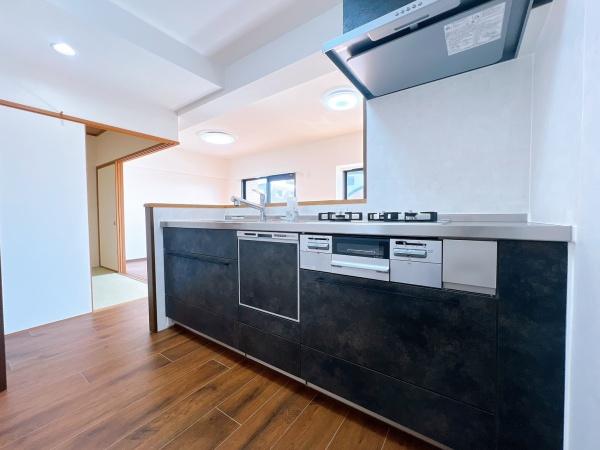 ダイアパレスパークサイド春日　キッチン　