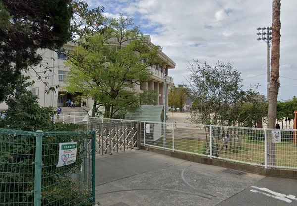アーサー春日弥生ケ丘　春日市立春日小学校（小学校）／450m　