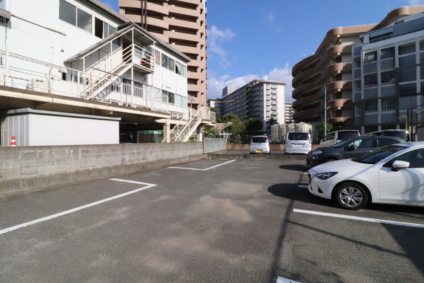 コーポサンシャイン　駐車場　