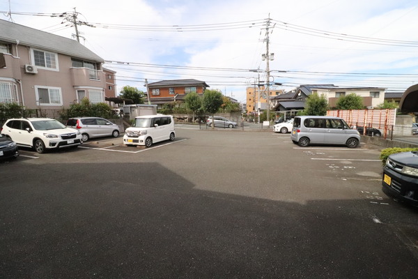 ハイムトキナ壱番館　駐車場　