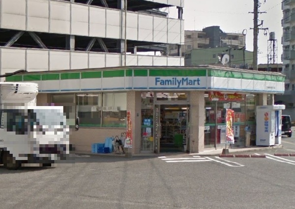 BLESS南福岡駅前　ファミリーマート南福岡元町2丁目店（コンビニ）／119m　