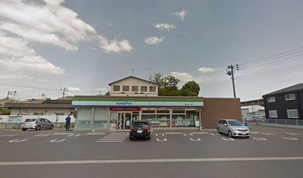 リバーサイド仲畑　ファミリーマート大野城仲畑三丁目店（コンビニ）／670m　