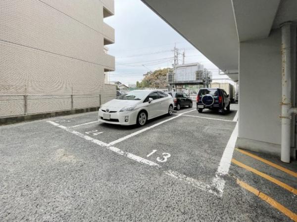 TKマンション那珂川　駐車場　