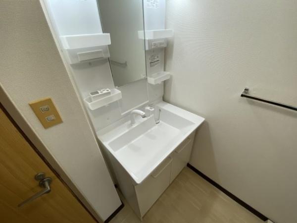 TKマンション那珂川　洗面台・洗面所　